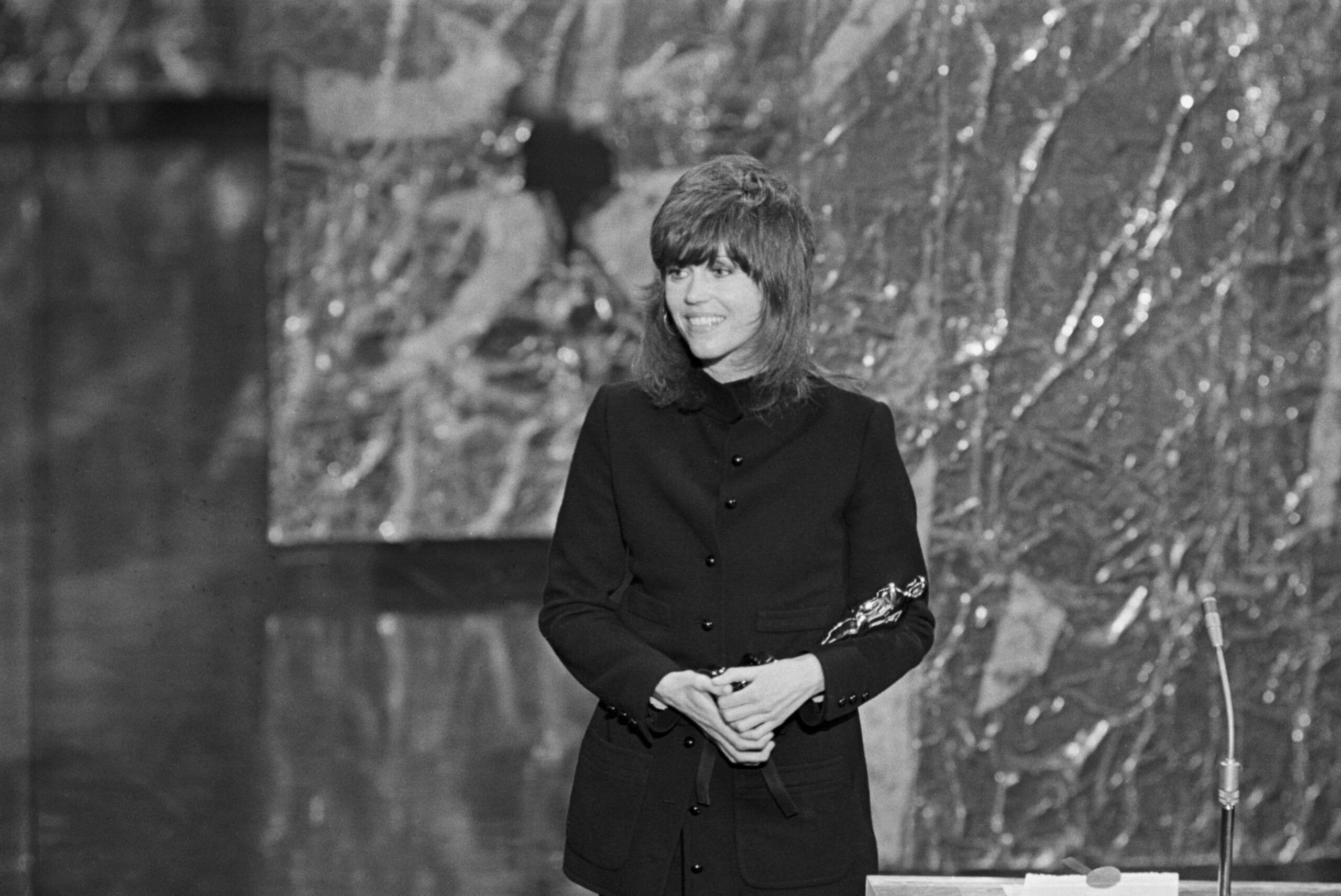 (Original Caption) 4/10/1972-Los Angeles, CA-Actress Jane Fonda thanks the audience after accepting an Oscar for Best Performance by an Actress, at the 44th annual Academy Awards, at the Music Center. She won the golden statue for her role as a call girl in Klute.